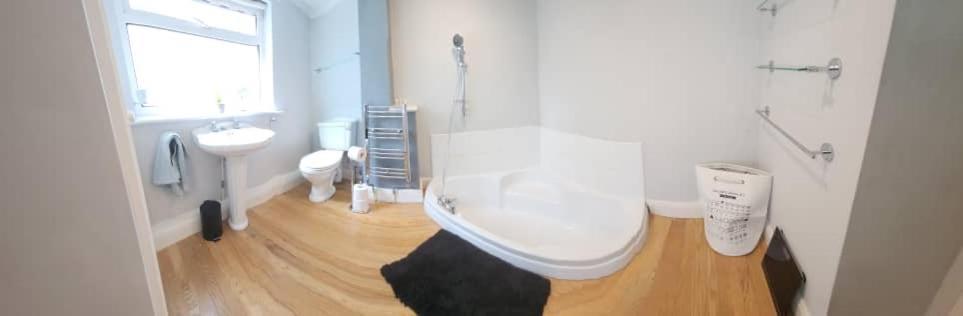 Cosy 4 Bed *
